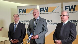 Der FW-Vorsitzende Hubert Aiwanger, der Haushaltsexperte der FW-Landtagsfraktion Bernhard Pohl und Fraktionschef Florian Streibl haben Bedenken gegen die Pläne der sich gerade formierenden schwarz-roten Koalition.