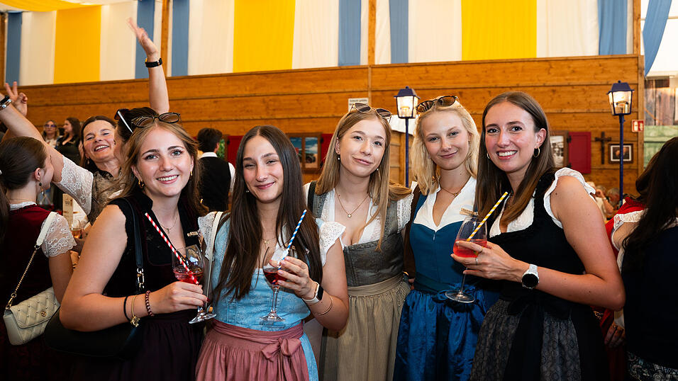 Die Partybilder vom Freitag, 14. August, aus dem Festzelt Reisinger. Die Partybilder vom Freitag, 14. August, aus dem Festzelt Reisinger.