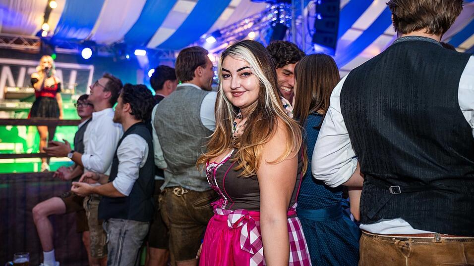 Die Partybilder vom Montag, 17. August, aus dem Festzelt Wenisch. Die Partybilder vom Montag, 17. August, aus dem Festzelt Wenisch.
