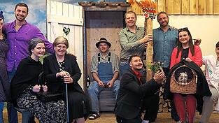 Die Theatergruppe des TSV Mamming sorgte für Lachmuskelkater mit dem Stück „Katzenjammer“. Die Theatergruppe des TSV Mamming sorgte für Lachmuskelkater mit dem Stück „Katzenjammer“.