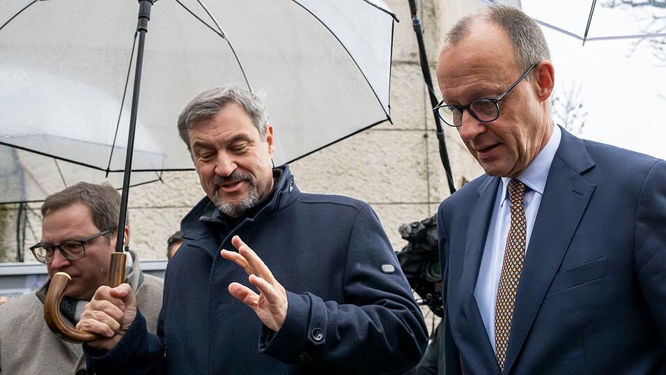 Im vergangenen Jahr kam CDU-Chef Merz noch als Kanzlerkandidat nach Seeon - nun darf er erstmals als Kanzler an der Klausur der CSU teilnehmen. (Archivbild) Im vergangenen Jahr kam CDU-Chef Merz noch als Kanzlerkandidat nach Seeon - nun darf er erstmals als Kanzler an der Klausur der CSU teilnehmen. (Archivbild)