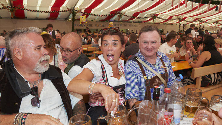 Die Partybilder vom Freitag, 14. August, aus dem Festzelt Lechner. Die Partybilder vom Freitag, 14. August, aus dem Festzelt Lechner.