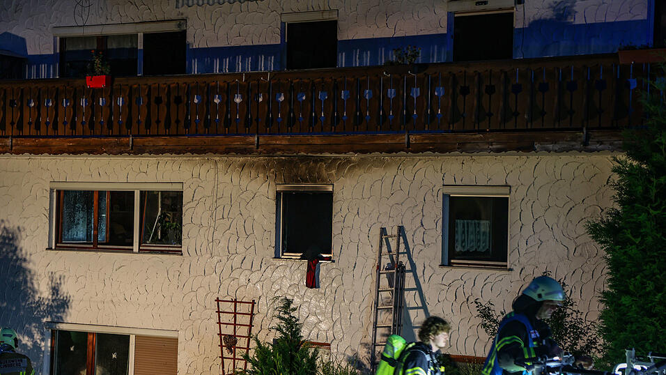 Bei den Verletzten bestand Verdacht auf leichte Rauchgasvergiftungen.