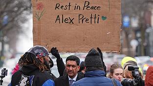 Die t&ouml;dlichen Sch&uuml;sse in Minneapolis lassen die Wut auf Trumps Regierung hochkochen.