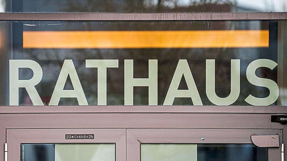 Fast zwei Drittel der Befragten wollen ihre kommunalen Anliegen so weit wie m&ouml;glich online erledigen und &bdquo;sich nicht extra einen Tag freinehmen, um aufs Rathaus zu gehen&ldquo;, sagt Hans-Christian Witthauer.