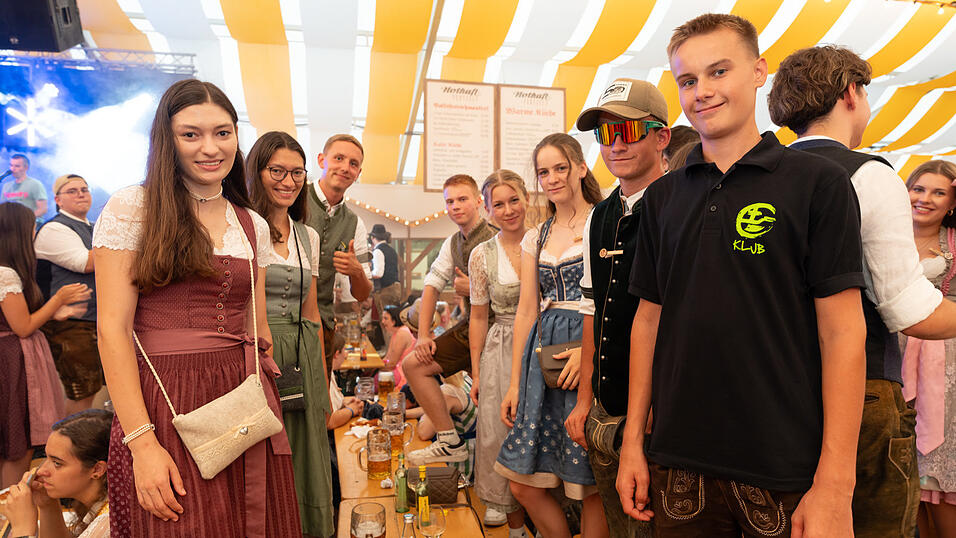 Die Partybilder vom Freitag, 16. August, aus dem Festzelt Nothaft. Die Partybilder vom Freitag, 16. August, aus dem Festzelt Nothaft.