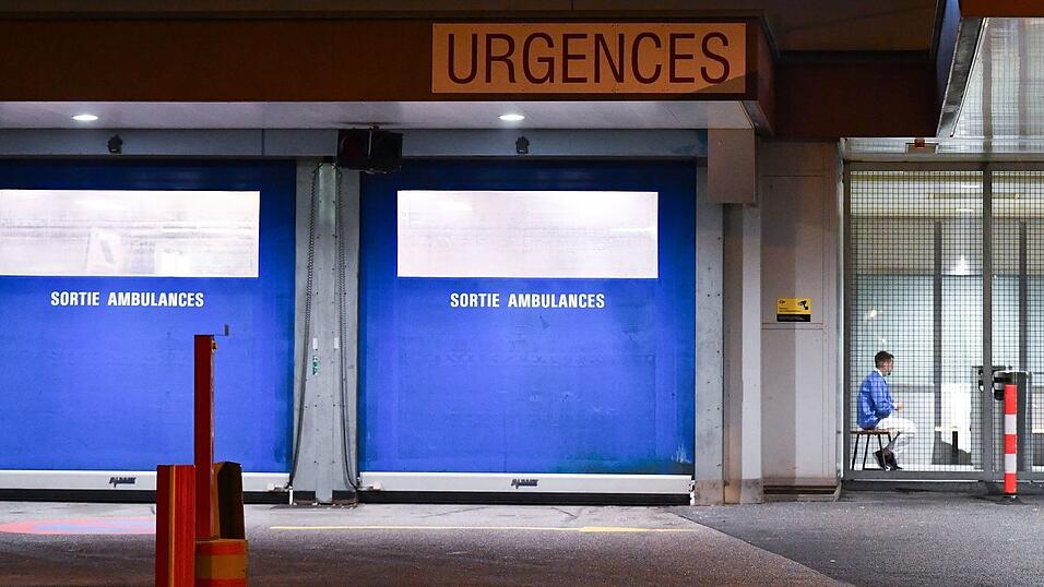 Per Hubschrauber wurden mehrere Verletzte in das Universit&auml;tsklinikum nach Lausanne (Schweiz) geflogen.