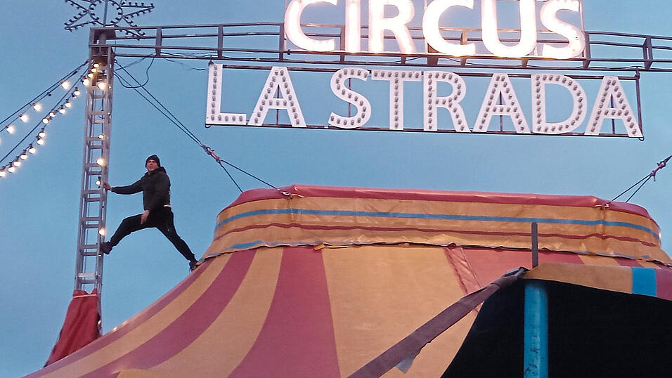 Warum der Stern noch nicht leuchtet, prüft Remo Frank. Warum der Stern noch nicht leuchtet, prüft Remo Frank.