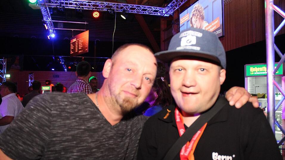 Auf der Eskara &Uuml;30-Party in Essenbach war wieder viel los.