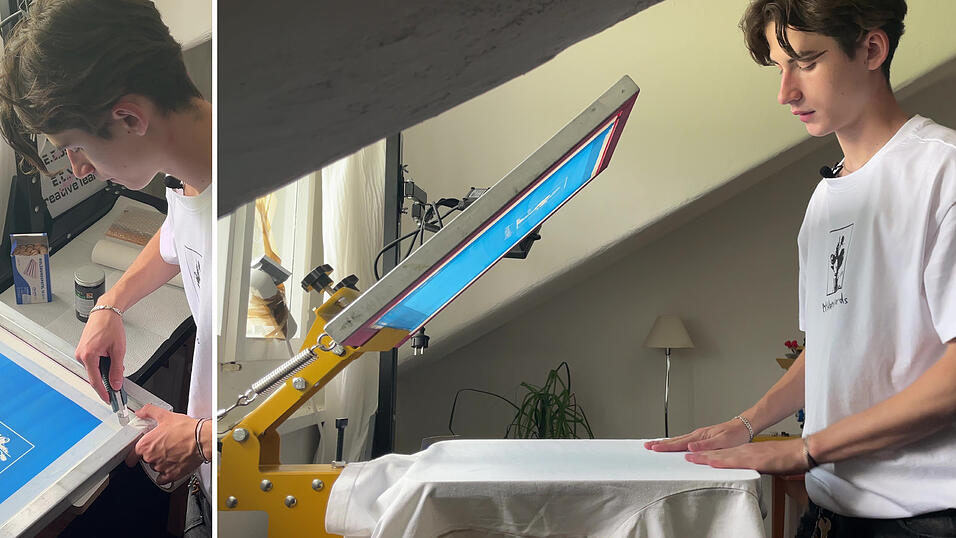 1. Einspannen: Mit Klebeband überdeckt Julius nun die Ränder des Siebs, damit auch wirklich nur das Motiv später auf dem Shirt landet. Anschließend spannt der 17-Jährige das Sieb in seine Siebdruckmaschine ein und platziert darunter das T-Shirt, das er bedrucken möchte. Entscheidend dabei: Das Kleidungsstück genau ausrichten, damit das Motiv auch wirklich gerade auf dem Stoff landet.