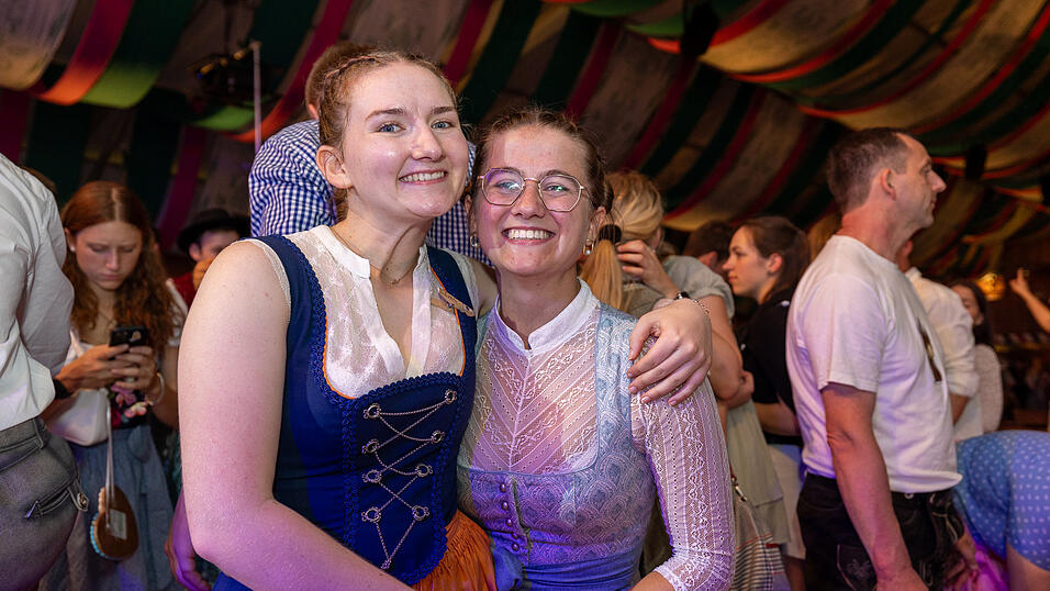 Die Partybilder vom Freitag, 9. August 2024, aus dem Festzelt Weckmann. Die Partybilder vom Freitag, 9. August 2024, aus dem Festzelt Weckmann.