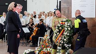 Gedenken am Br&uuml;sseler Flughafen: Zu den Teilnehmern der Zeremonie geh&ouml;rten auch K&ouml;nigin Mathilde und K&ouml;nig Philippe.