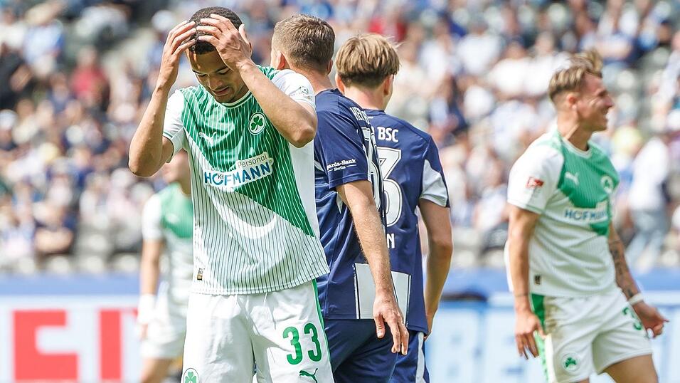 F&uuml;rth-Profi Maximilian Dietz hadert im Spiel gegen Hertha. (Archivbild)