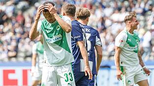 F&uuml;rth-Profi Maximilian Dietz hadert im Spiel gegen Hertha. (Archivbild)