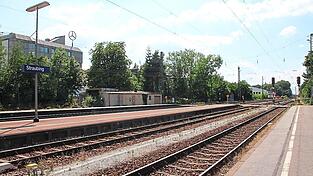 Es bleibt die Schiene. Auch in Zukunft kann der M&uuml;ll von Straubing nach Schwandorf mit Z&uuml;gen transportiert werden,
