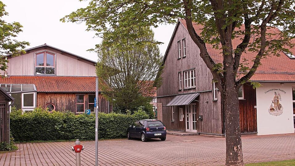 Barbing muss bei der Erweiterung des Feuerwehrhauses k&uuml;rzen.