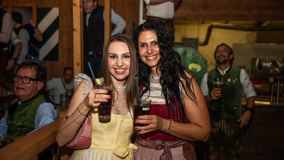 Die Partybilder vom Sonntag, 16. August, aus dem Festzelt Weckmann. Die Partybilder vom Sonntag, 16. August, aus dem Festzelt Weckmann.