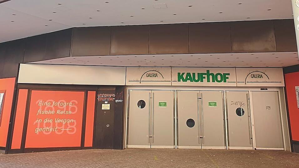Leerst&auml;nde am Neupfarrplatz - hier das Ex-Kaufhof-Geb&auml;ude - geh&ouml;ren zu den &bdquo;Herausforderungen&ldquo; im Wirtschaftsleben der Stadt.