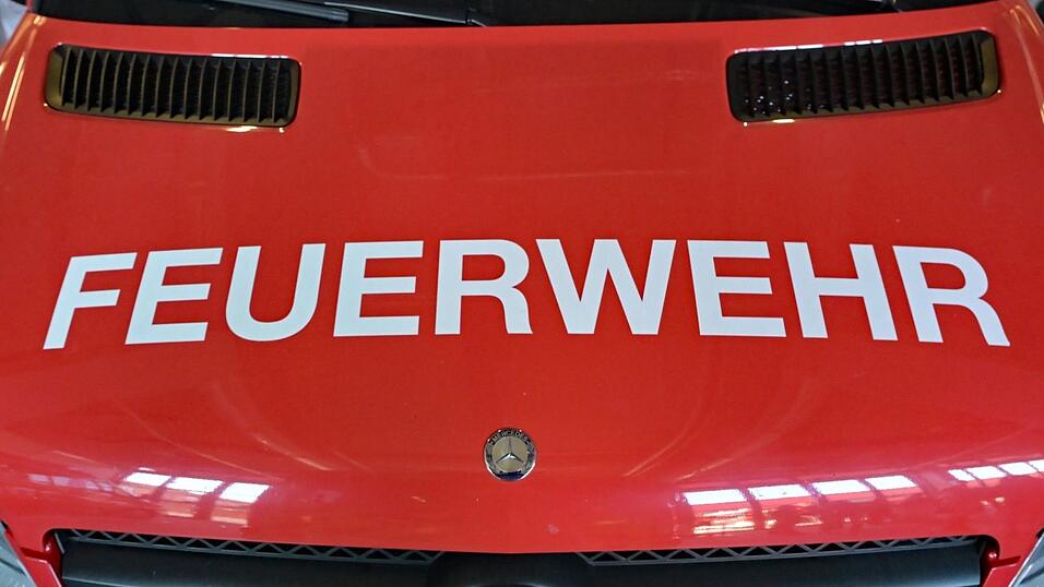 Die Feuerwehr konnte den Brand löschen und weitere Verletzte verhindern. (Symbolbild) Die Feuerwehr konnte den Brand löschen und weitere Verletzte verhindern. (Symbolbild)