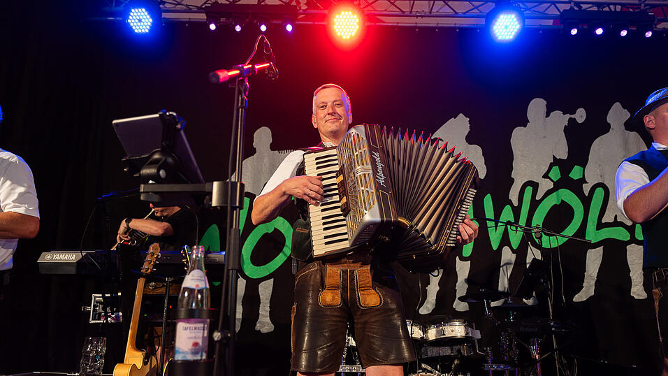 Die Partybilder vom Freitag, 11. August 2023, aus dem Festzelt Greindl. Die Partybilder vom Freitag, 11. August 2023, aus dem Festzelt Greindl.