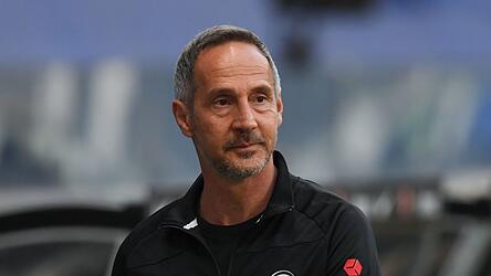 Adi H&uuml;tter soll der Top-Kandidat als neuer Trainer bei Eintracht Frankfurt sein. (Archivbild)