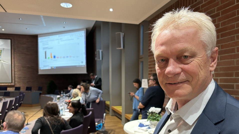 MdB Alois Rainer ist trotz der Prognosen, die ein historisch schwaches Ergebnis für die CSU verkünden, zufrieden. MdB Alois Rainer ist trotz der Prognosen, die ein historisch schwaches Ergebnis für die CSU verkünden, zufrieden.