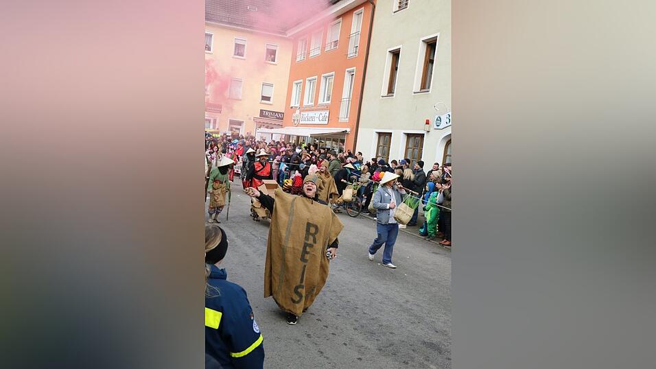 Beim Bogener Faschingsumzug war einiges geboten.