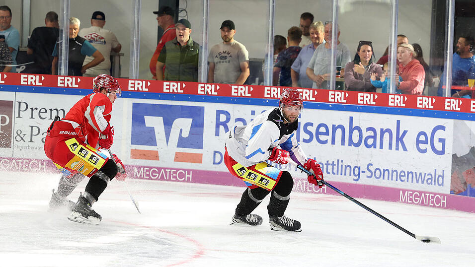 Fans und Spieler der DSC sind hei&szlig; auf&rsquo;s Eis, das bewies der gute Besuch des ersten &ouml;ffentlichen Trainings des amtierenden Oberliga-Vizemeisters. Nun stehen am Samstag und Sonntag die Vergleiche mit Teams aus der DEL2 sowie der multinationalen &bdquo;Ersten Liga&ldquo; an.