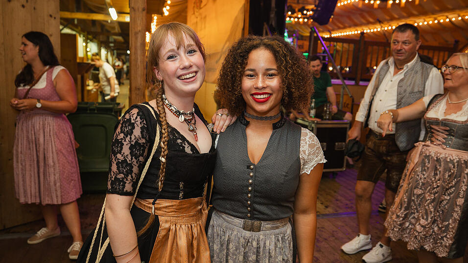 Die Partybilder vom Sonntag, 18. August, aus dem Festzelt Nothaft. Die Partybilder vom Sonntag, 18. August, aus dem Festzelt Nothaft.