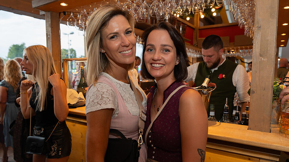 Die Partybilder vom Samstag, 12. August 2023, aus dem Festzelt Krönner. Die Partybilder vom Samstag, 12. August 2023, aus dem Festzelt Krönner.