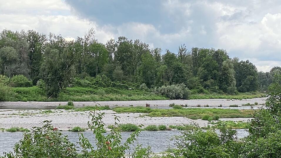 Besseren Hochwasserschutz f&uuml;r die Stadt bringt die geplante Sanierung des Isardamms, zu der einstimmig das gemeindliche Einvernehmen erteilt wurde.