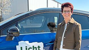 Angelika F&auml;rber leitet das B&uuml;ro des Vereins Lichtblick in Deggendorf. Rund 1.500 Rentner betreut ihr Team in ganz Niederbayern.