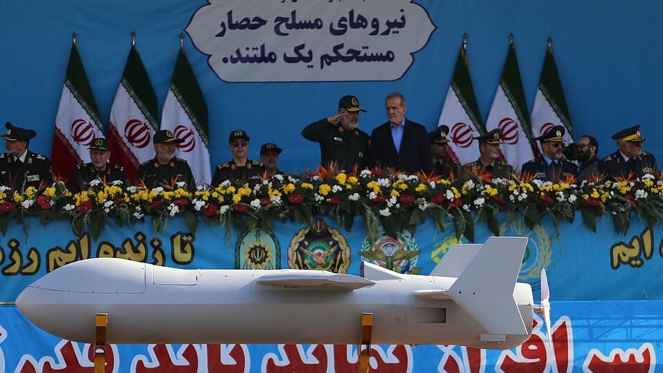Der Iran produziert massenweise Drohnen: Die vergleichsweise g&uuml;nstigen Flugger&auml;te sind eine gro&szlig;e Herausforderung f&uuml;r die gegnerische Flugabwehr. (Archivbild)