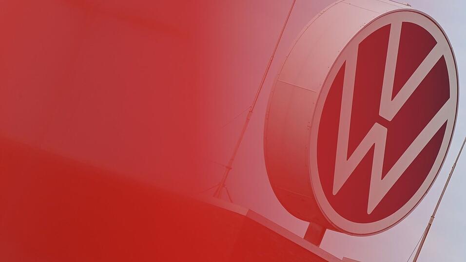 Bei Volkswagen gibt es überraschend eine Einigung über die Sanierungspläne des Vorstands. (Archivbild) Bei Volkswagen gibt es überraschend eine Einigung über die Sanierungspläne des Vorstands. (Archivbild)