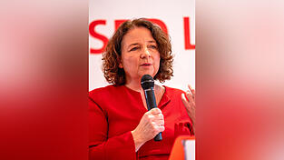 Ruth Müller will für die SPD auf den Sessel des Landrats.