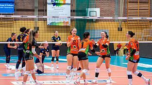 Nach den zwei Tiebreak-Niederlagen auf heimischem Grund möchte das Team von NawaRo Straubing beim anstehenden Auswärts-Doppelpack wieder jubeln. Nach den zwei Tiebreak-Niederlagen auf heimischem Grund möchte das Team von NawaRo Straubing beim anstehenden Auswärts-Doppelpack wieder jubeln.