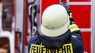 Rund 70 Feuerwehrleute waren laut Polizei vor Ort im Einsatz. (Symbolbild)