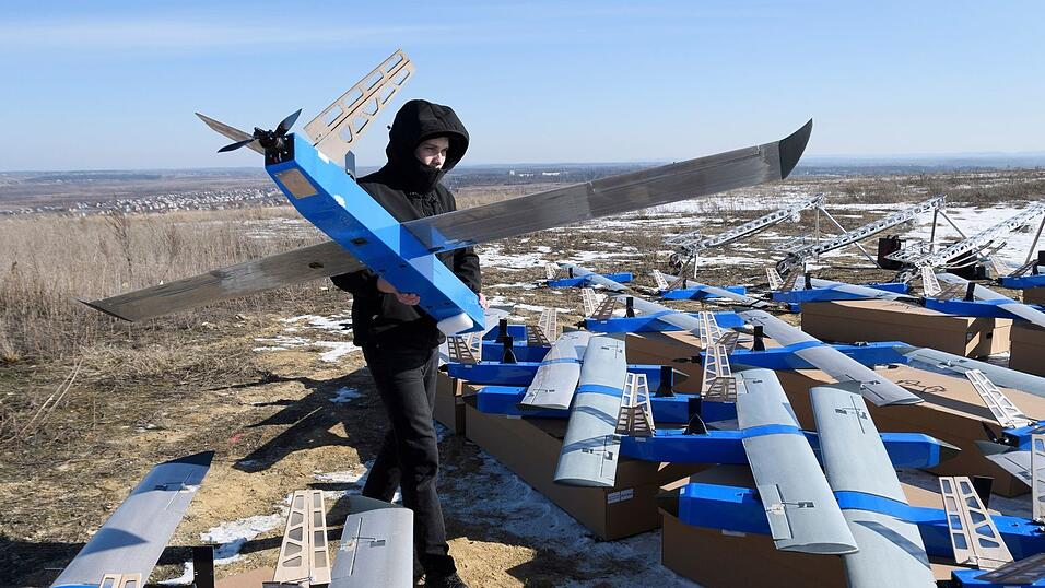 Wenn es um den Einsatz von Drohnen- und Drohnenabwehrsystemen geht, macht der Ukraine derzeit kaum jemand etwas vor. (Archivbild) Wenn es um den Einsatz von Drohnen- und Drohnenabwehrsystemen geht, macht der Ukraine derzeit kaum jemand etwas vor. (Archivbild)