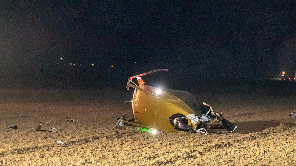 Der Leichthubschrauber war aus rund 15 Metern Höhe abgesackt.