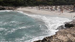 Ein deutscher Urlauber ist im Osten Mallorcas bei dem Versuch ums Leben gekommen, anderen in Not geratenen Badenden zu helfen. (Archivbild)