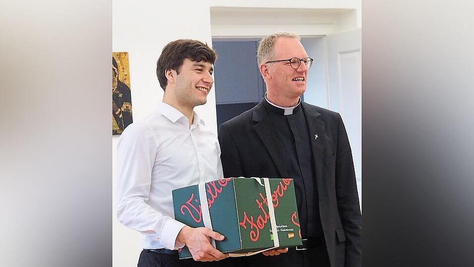 Pfarrer Klaus Beck bedankte sich bei Luka Juric.