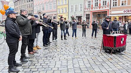 Die Brandenburger Trumeter unterst&uuml;tzten den Spendentag.