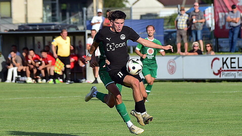 Maximilian Brandl konnte kurzfristig doch für Plattling spielen, das änderte aber nichts an der 1:2-Niederlage beim SV Sallach.