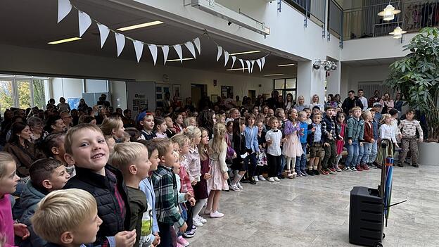 Große Vorfreude herrschte nach der anfänglichen Nervosität bei den Schulanfängern.