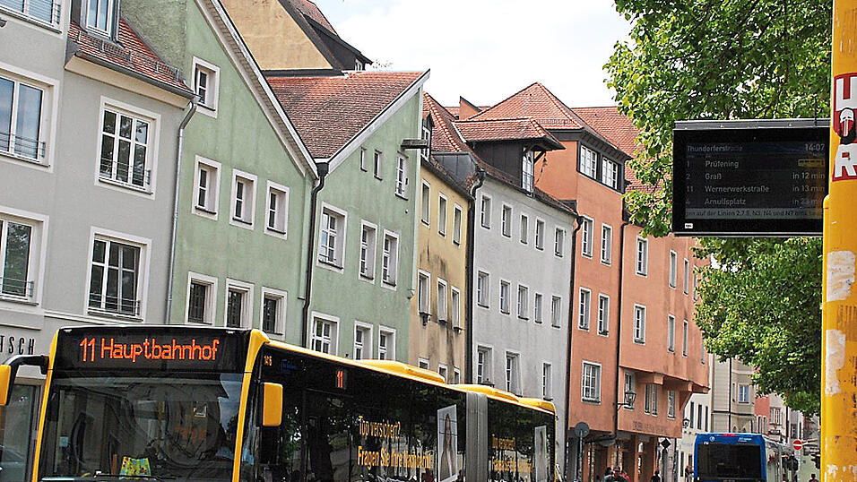 Der Landkreis will sich einem Verkehrsverbund anschließen. Aber welchem? Der RVV existiert im Gegensatz zu Donau-Wald immerhin bereits - und zu ihm liegen auch Zahlen vor.