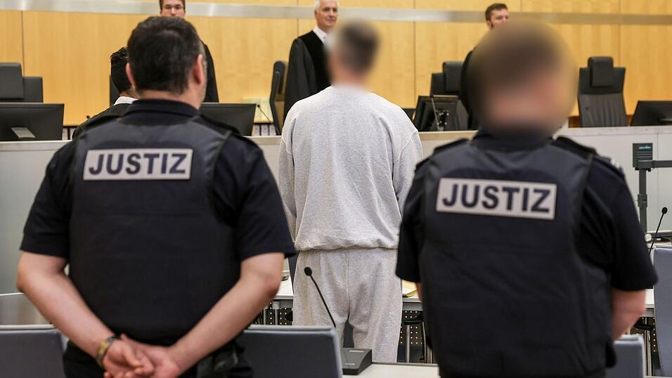Rechtsradikaler soll im Darknet zu Mordanschlägen auf Politiker aufgerufen haben. (Archivbild) Rechtsradikaler soll im Darknet zu Mordanschlägen auf Politiker aufgerufen haben. (Archivbild)