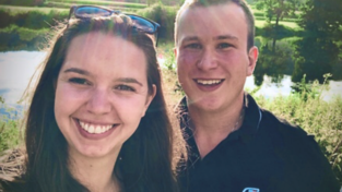 Mit Fabian ist Lena seit fast zwei Jahren liiert. Der 19-Jährige ist auch bei der Feuerwehr aktiv, unterstützt seine Freundin bei Lehrgängen.