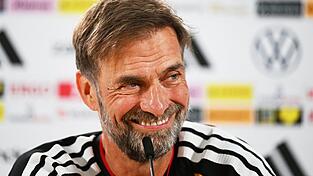 Fußball-Bundestrainer Jürgen Klopp träumt von Olympischen Spielen in Deutschland. Fußball-Bundestrainer Jürgen Klopp träumt von Olympischen Spielen in Deutschland.