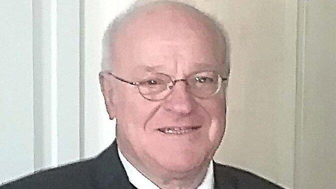 Diakon Sebastian Lenz ist tot. Diakon Sebastian Lenz ist tot.