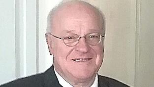 Diakon Sebastian Lenz ist tot. Diakon Sebastian Lenz ist tot.